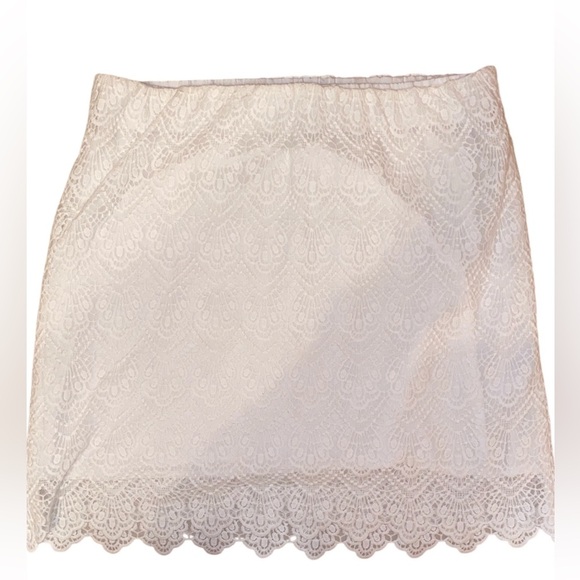 J. Crew Mini Skirt w/Lace Overlay Pull on Style & Scalloped Hemline White Size 6 - Picture 1 of 5